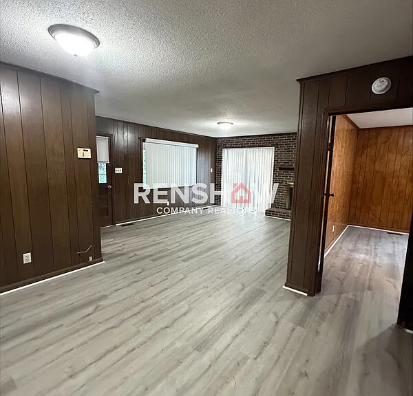 155 Moore Rd — Photo 5