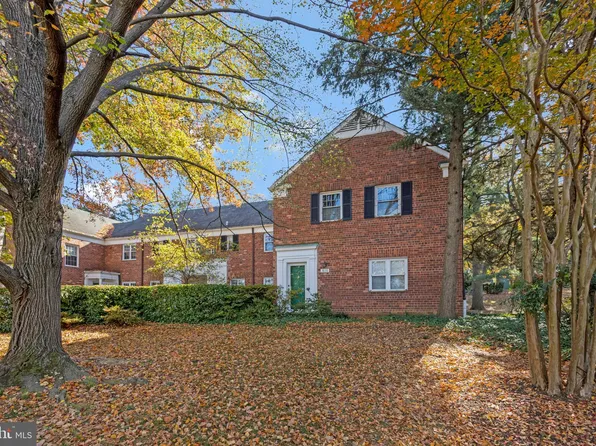 1010 Valley Dr, Alexandria, VA 22302