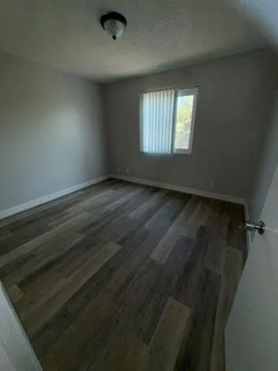 244 50th St #6 — Photo 5