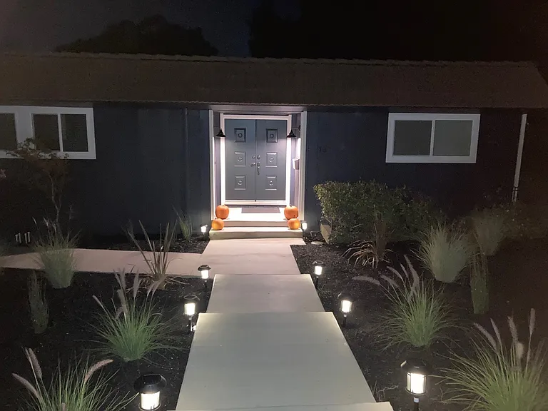 1075 Raymond Ave #A — Photo 2