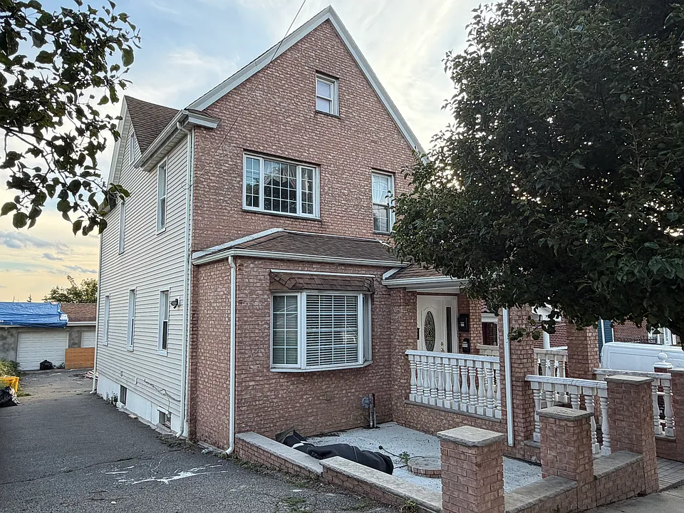 664 Prospect Ave #1