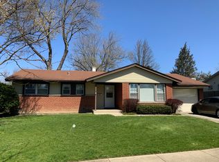 278 Fern Dr, Elk Grove Village, IL 60007