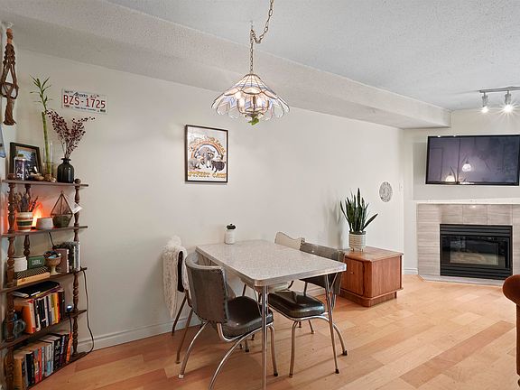 4th image of 1433 E 1st Ave #102