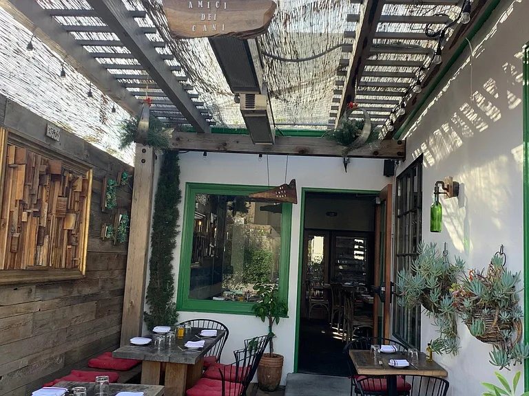 Quaint dining spots like this all over town