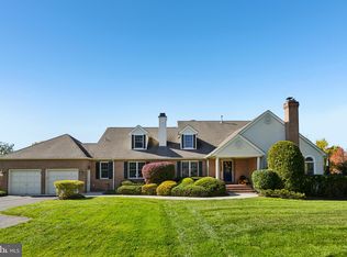 437 Windrow Clusters Dr, Moorestown, NJ 08057