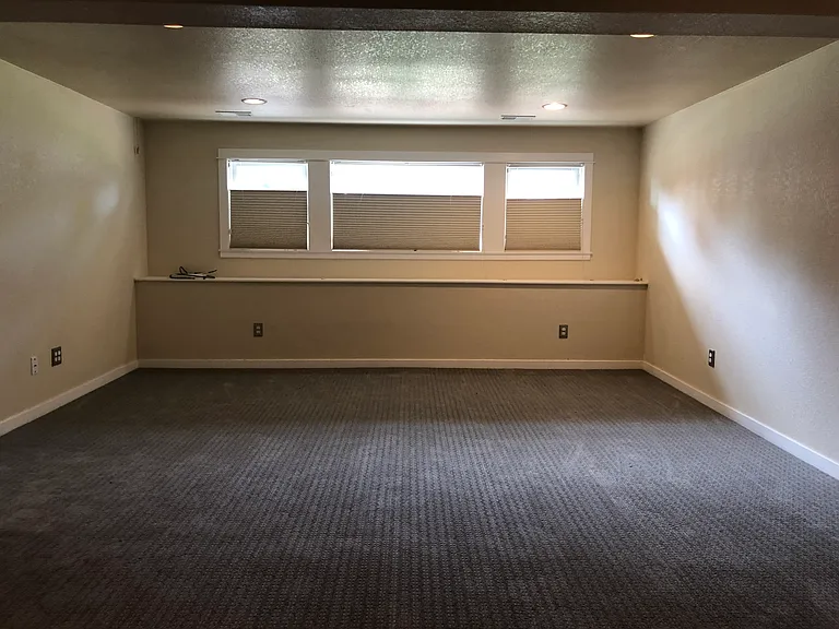 527 W Cactus Ct — Photo 12