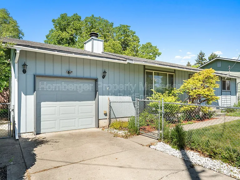 1703 N Walnut Rd — Photo 21