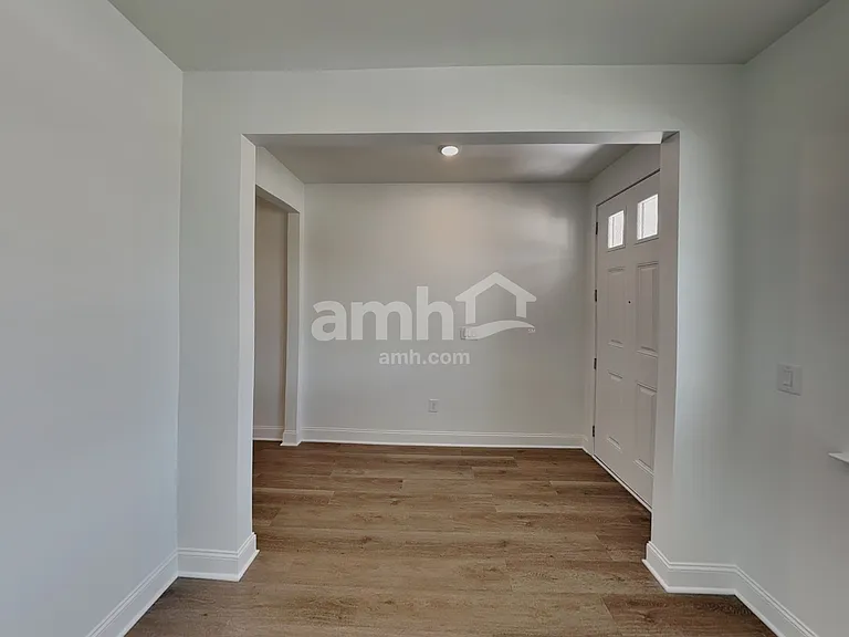 945 Carnelian Ln — Photo 7
