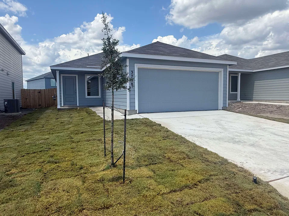 3768 Swift Fox Rd