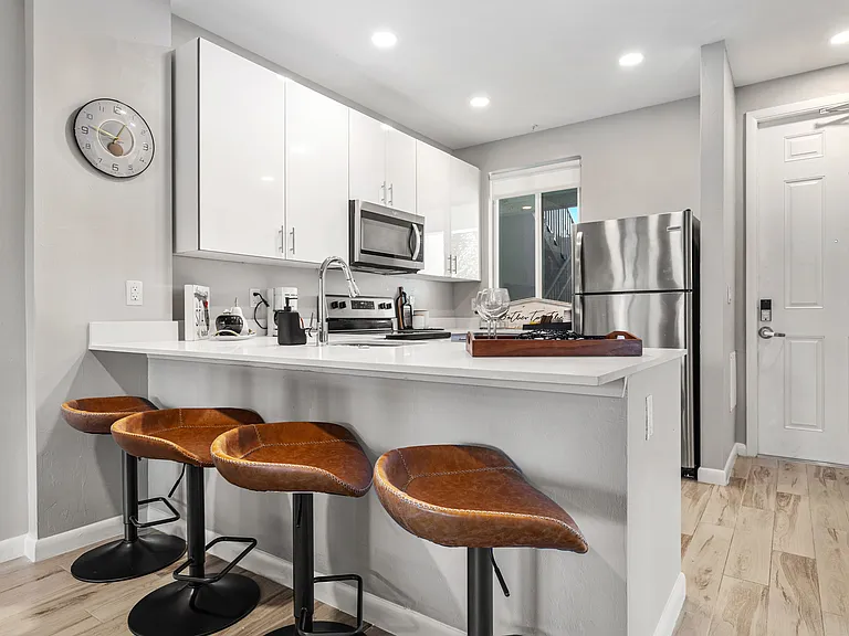 The Apartments at The Isles of Porto Vista — Photo 13