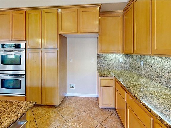 5th image of 4312 Waterside Ln