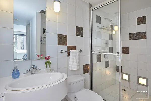 Sold by Christie's International Real Estate Group, LLC | media 18