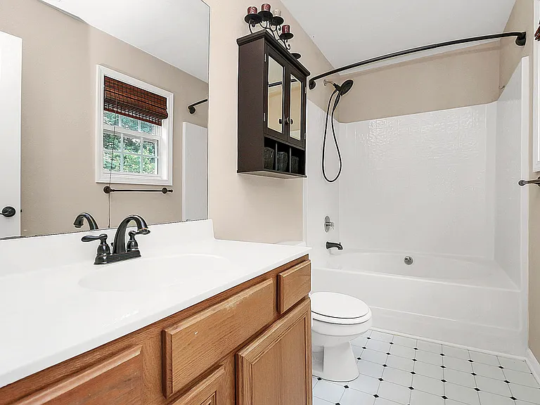 5227 Silabert Ave — Photo 28