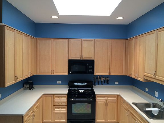 4th image of 390 Western Ave #707