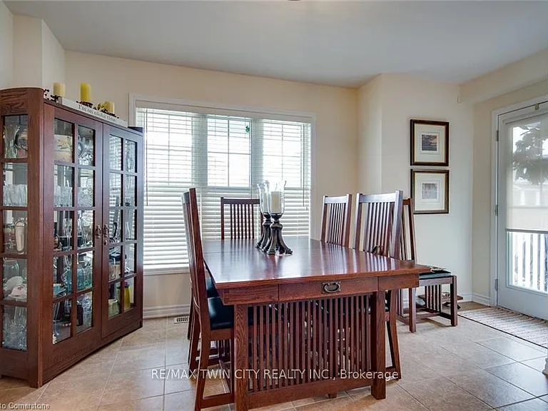 18 Blue Oak St — Photo 11