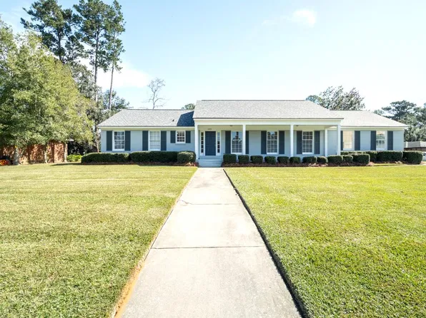 2323 Riverhill Dr, Valdosta, GA 31602