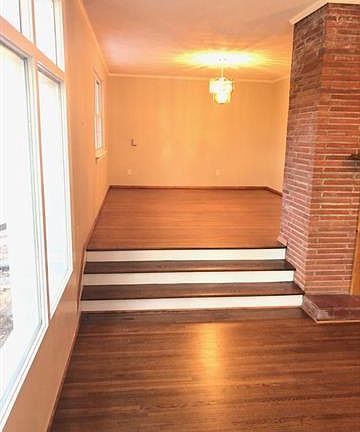 3rd image of 1527 Midwood Dr