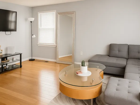 30 McMillen St #2, Providence, RI 02904