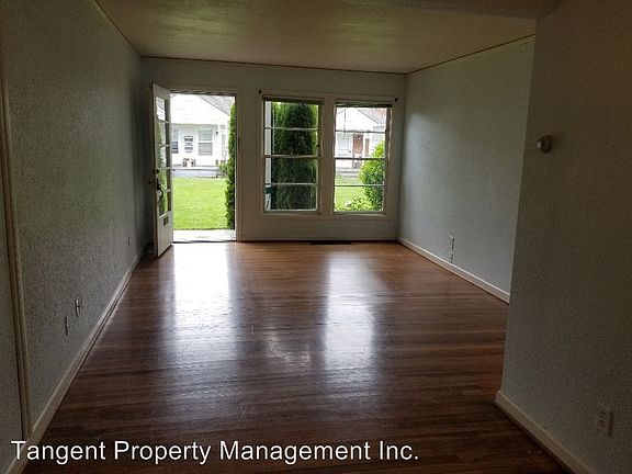 2nd image of 349 NE 3rd Ave APT 03