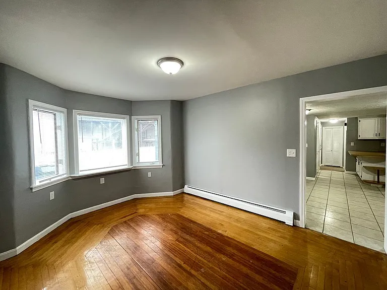 266 Douglas St #1 — Photo 11