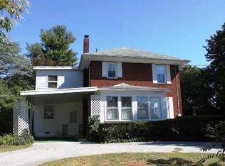 2086 Winding Rd, York, PA 17408