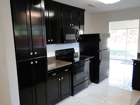 5th image of 222 Ebony Ln
