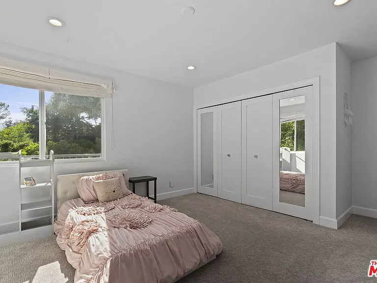 641 Walther Way — Photo 32