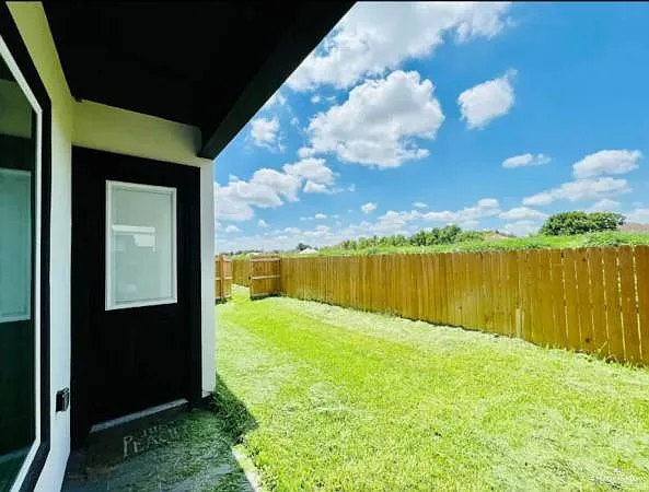 4909 Sequoia Ave — Photo 11