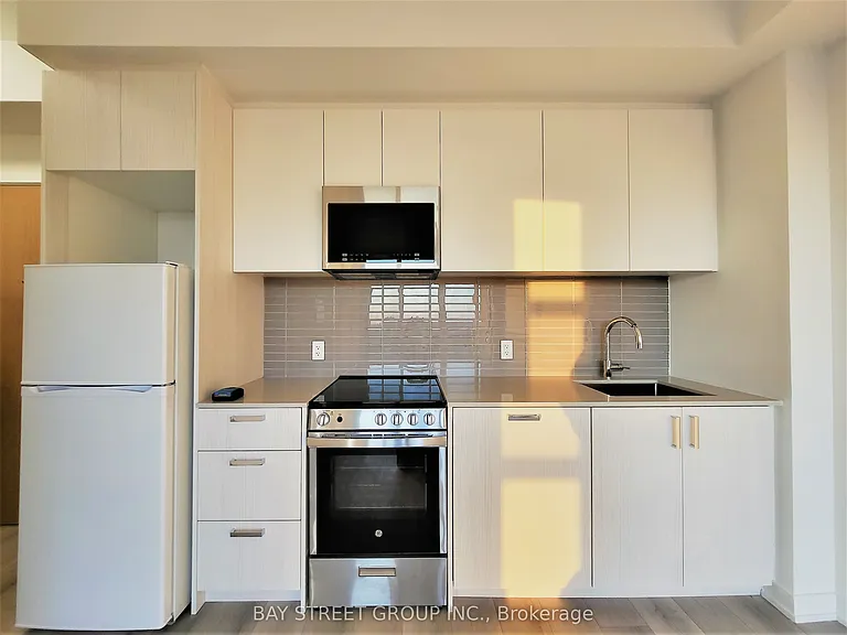 1787 Saint Clair Ave W #807 — Photo 13