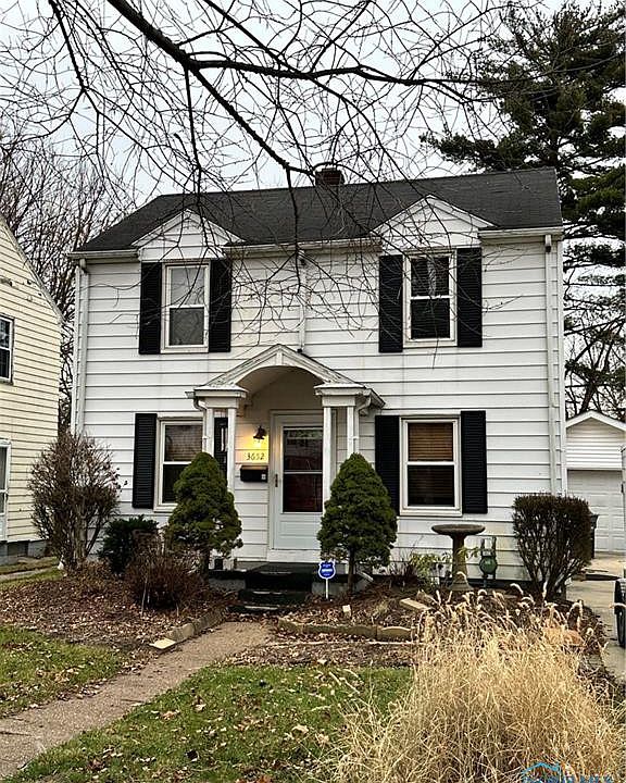 1st image of 3652 Larchmont Pkwy