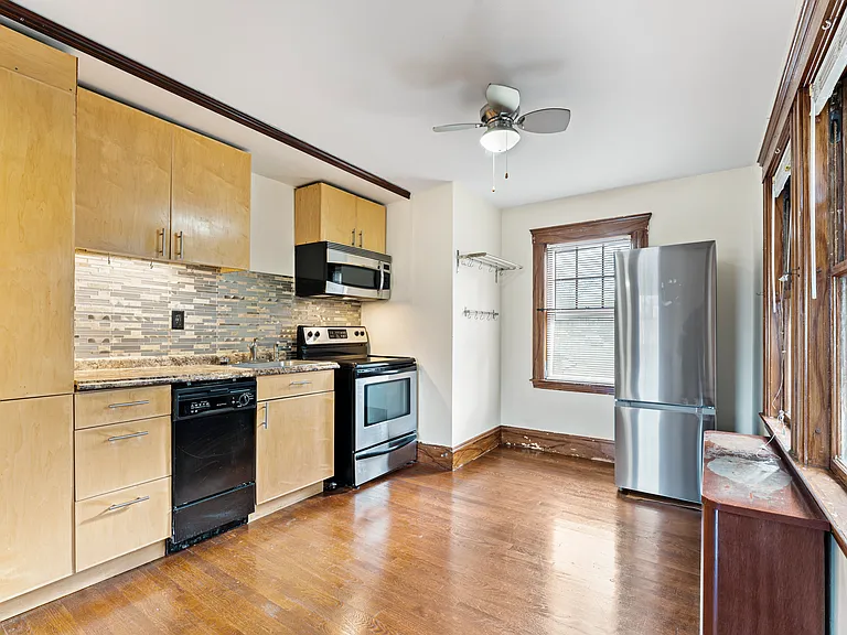 43 Liszt St #2A — Photo 8
