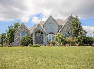 439 Eagle Dr, Nazareth, PA 18064