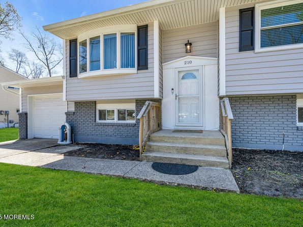 210 Montana Trail, Browns Mills, NJ 08015