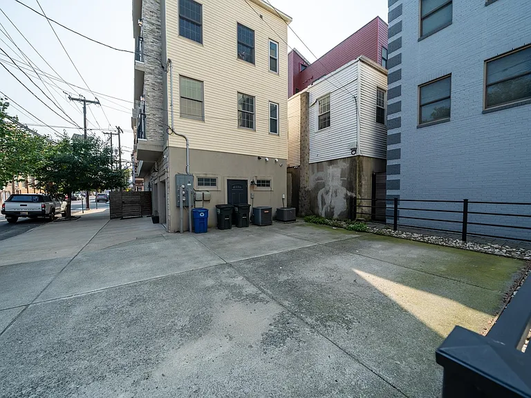 133 Brunswick St #2 — Photo 33