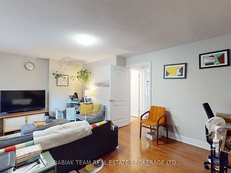 442 Gladstone Ave #2 — Photo 8