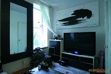 Rented by aptsandlofts.com