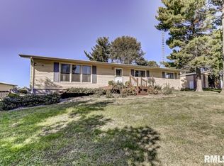 10781 S Main St, Chatham, IL 62629