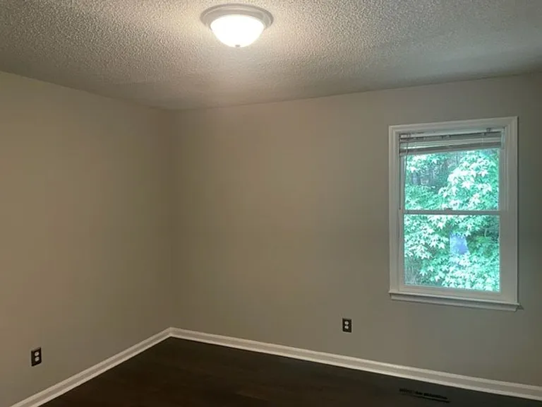 2128 Montreat Dr — Photo 16