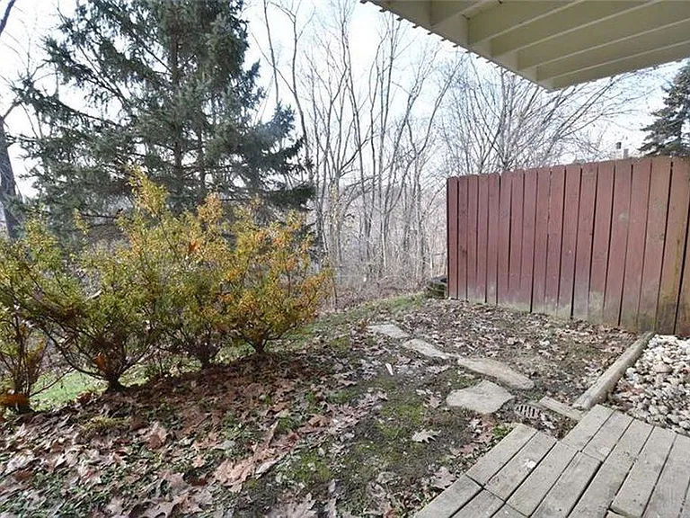 2325 Firethorn Rd — Photo 21