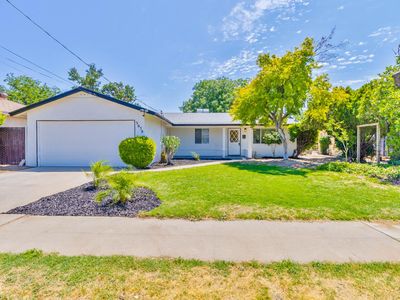 3678 N 7th St, Fresno, CA, 93726