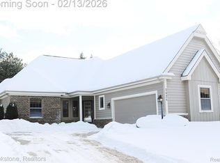 5624 Northcrest Xing, Clarkston, MI 48346
