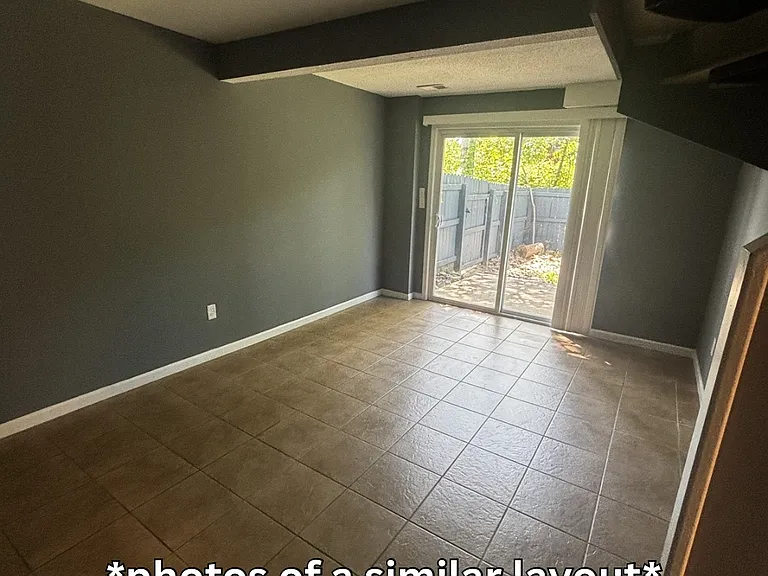 107 Redwood Rd #107 — Photo 6