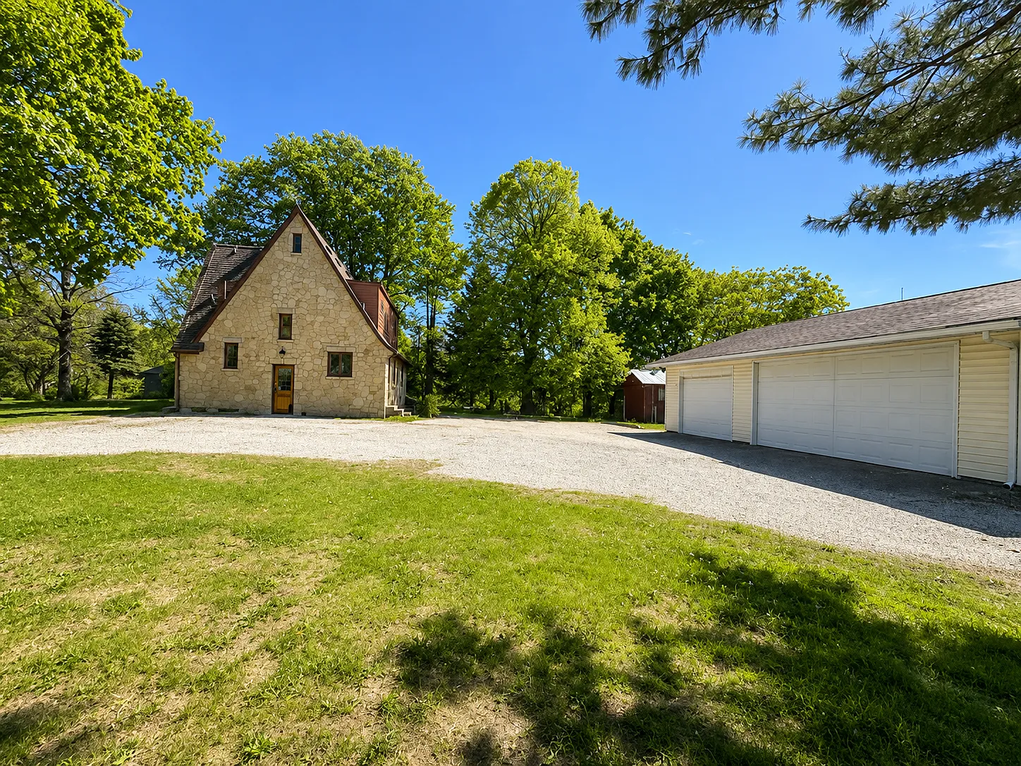 3 bed, 2200 sqft, $4,000 — Photo 3