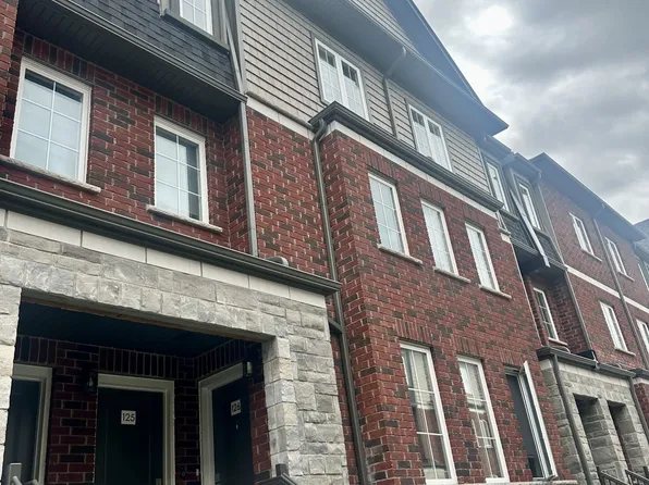 445 Ontario St S #126, Milton, ON L9T 9K2