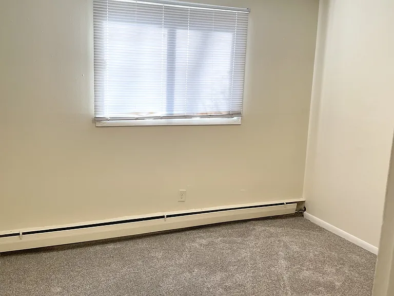 Sullivan Lake Apartments — Photo 5