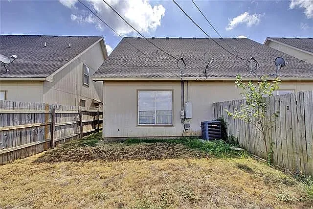 118 Sandstone Dr #E — Photo 11