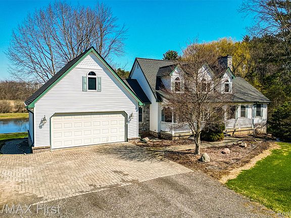 2nd image of 3420 Merwin Rd