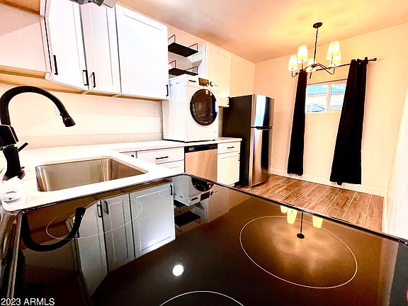 2nd image of 1538 W MCKINLEY Street