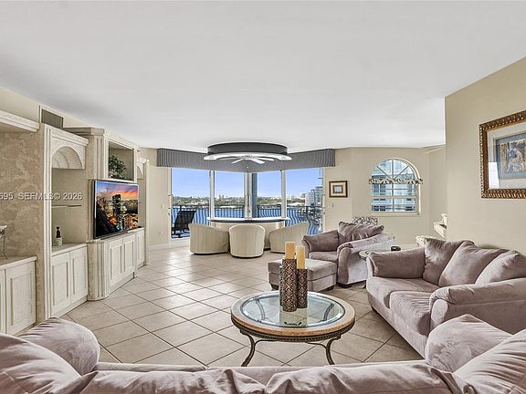 5th image of 301 N Birch Rd APT 8N