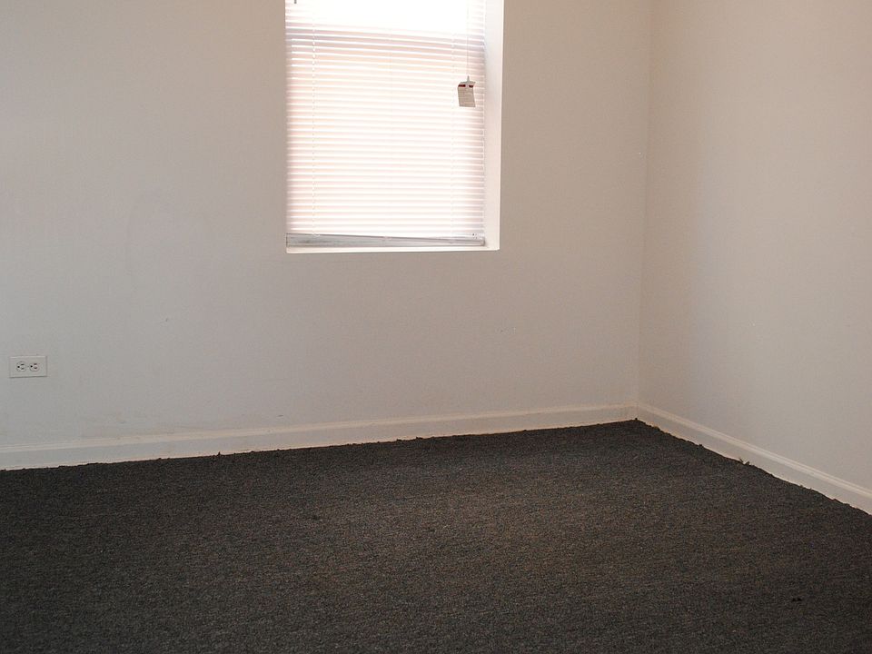 2nd image of 106 S Lotus Ave #1